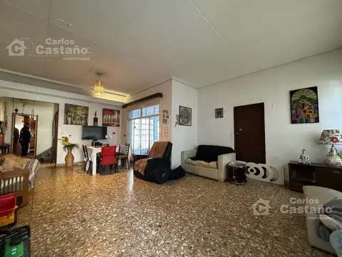 Casa en Impresionante Lote en el Corazón de Florida