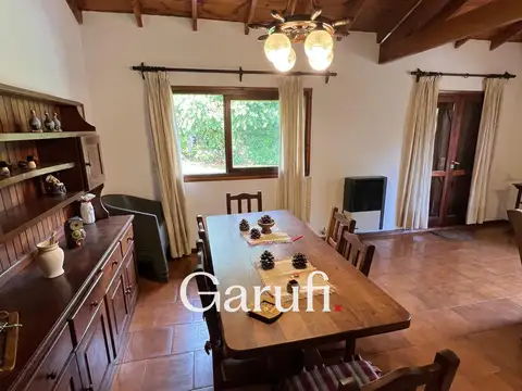 Casa 4 ambientes con 2 baños
