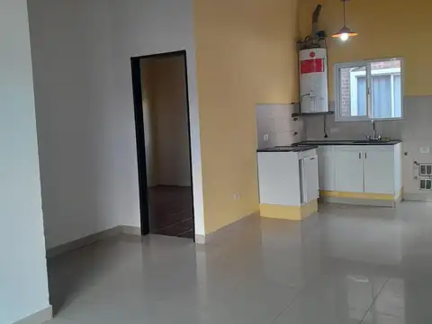 Departamento en Alquiler en Loma Hermosa, $ 690.000