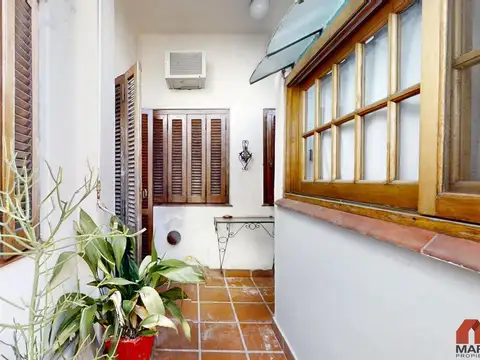 Casa Chalet en Venta de 7 ambientes en Martinez con Jardín