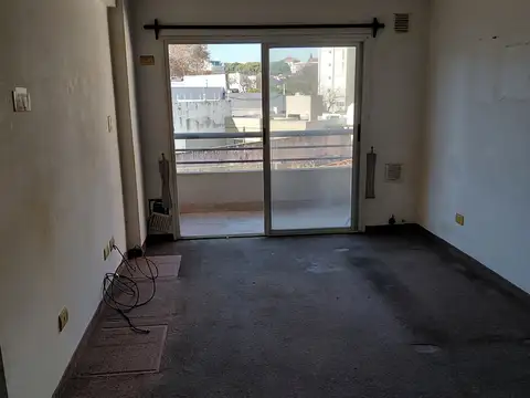 Departamento en Alquiler en Parque Patricios, $ 700.000