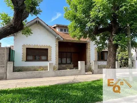 Casa en venta c/ cochera en San Miguel