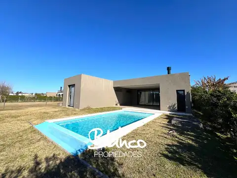 Casa en Venta en Pilar Del Este, Countries y Barrios Cerrados en Pilar