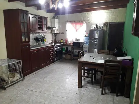 Casa 3 ambientes con 1 baño