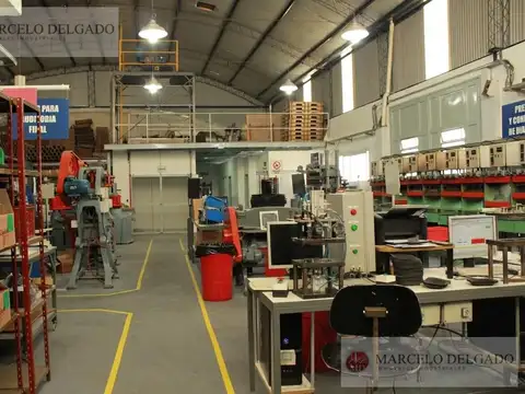 Depósito - Galpón de 1300 m2 - GERLI -Avellaneda  VENTA