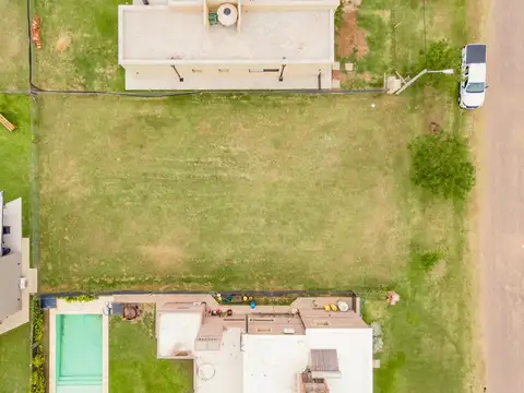 Terreno en Venta 30  mts Fondo