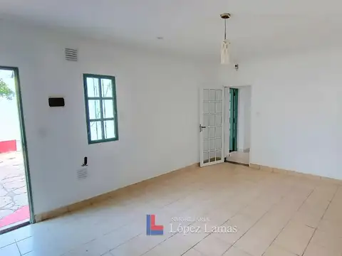 Depto Tipo Casa 2 ambientes con 1 baño