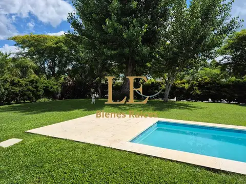 Casa 6 ambientes con 5 baños