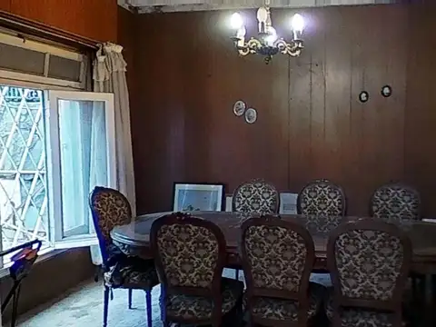 Casa en Venta con 3 cocheras