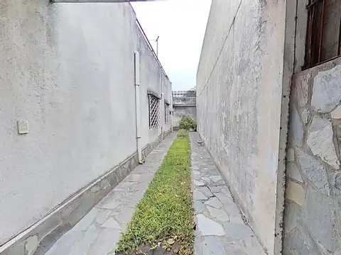 Casa en lote propio. 364 m2/ 190 m2 cubiertos
