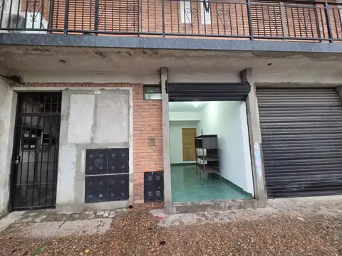 LOCAL DE 20 MTS2 C/BAÑO EN ESCALADA!