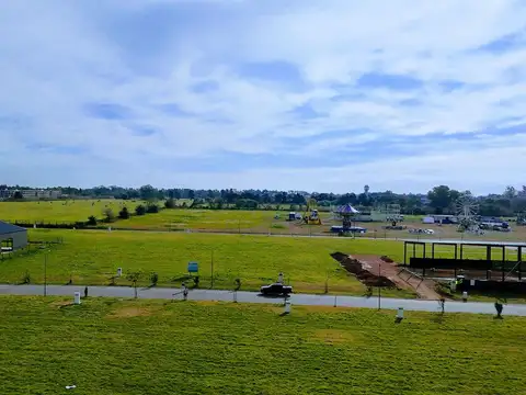 CALMO nuevo Terreno en Funes