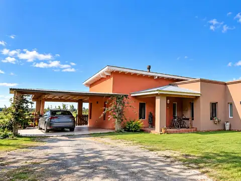 Venta Casa 4 Amb. Pileta Chacra 1 Ha La Macarena