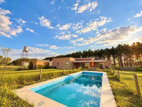 Venta Casa 4 Amb. Pileta Chacra 1 Ha La Macarena 