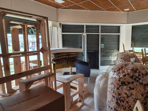Local en Venta en Las Avenidas, USD 180.000