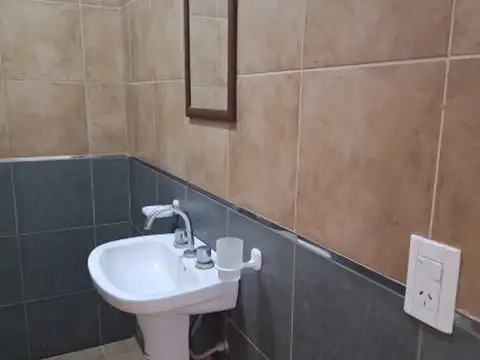 Casa en Alquiler con 1 cochera