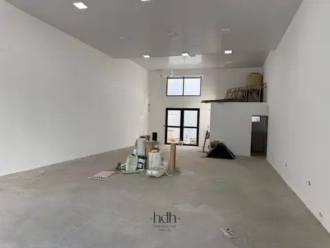 Venta de Galpón de 165 m2 en Barrio San Martín  a una Cuadra de Av Castro Barros