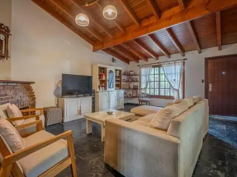 Casa en Venta con 1 cochera