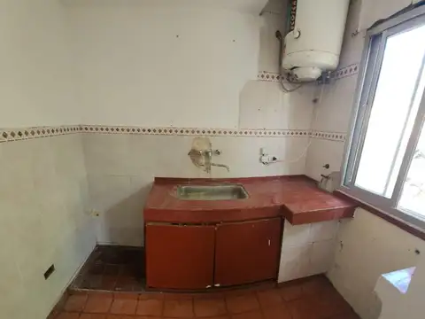 Carlos Pellegrini 900