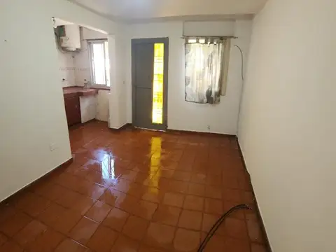 Depto Tipo Casa en Alquiler de 2 ambientes