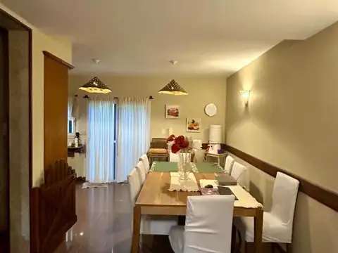 Depto Tipo Casa 4 ambientes con 2 baños