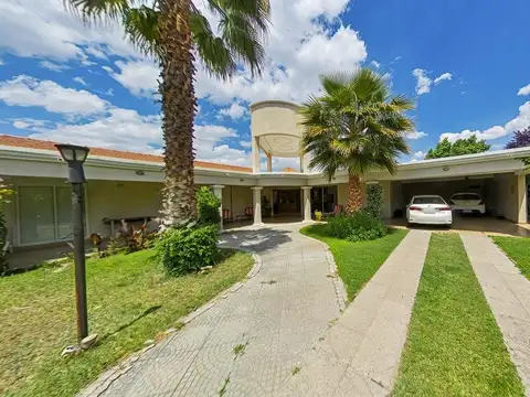 CASA EN VENTA 5 DORMITORIOS BARRIO PRIVADO LAS CATALPAS CON TOUR VIRTUAL