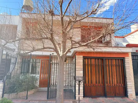 Casa en Venta en Villa Nueva de Guaymallen, Guaymallén