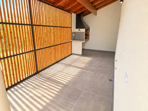 Casa en Venta en Barrio Naón, USD 315.000