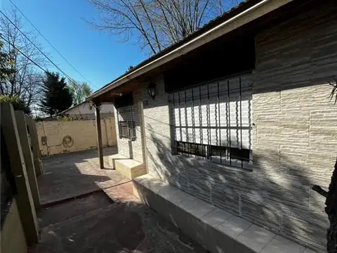 Casa en Venta en Luis Guillon, USD 90.000