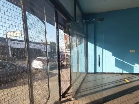 AV. URUGUAY 100