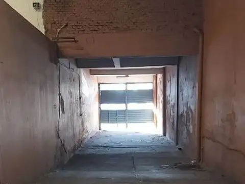 En venta importante inmueble sobre Av. Uruguay