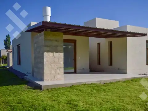 Casa en Alquiler en Neuquén, USD 3.500
