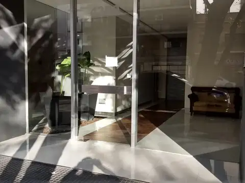 EXCEPCIONAL PISO CON COCHERA 6 AÑOS DE ANTIGUEDAD