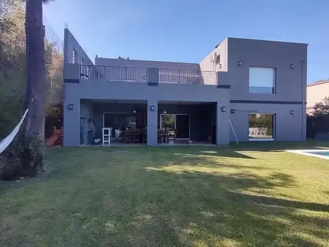 Casa en Venta en La Montura, USD 380.000