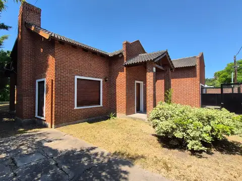 Casa 4 ambientes con 1 baño