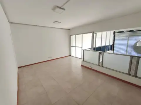 Galpon en Alquiler en República De La Sexta, $ 4.000.000
