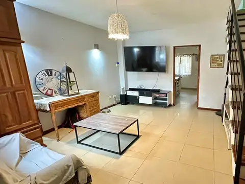 Depto Tipo Casa 4 ambientes con 1 baño