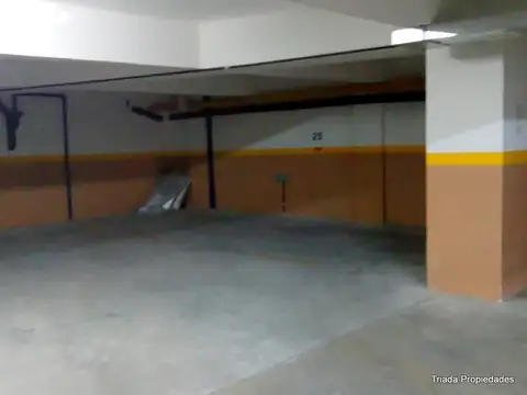 VENTA COCHERA CON ESCRITURA PROPIA EN PRIMER SUBSUELO A METROS DEL HOSPITAL PIROVANO
