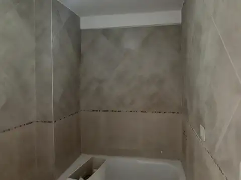 Depto Tipo Casa en Venta en Villa Luzuriaga, USD 10.000