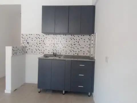 Depto Tipo Casa en Venta en Villa Luzuriaga, USD 10.000