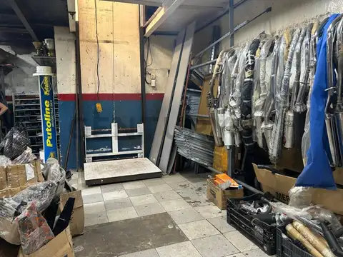 VENTA Deposito Local 120m2 Parque Chas SIN EXPENSAS