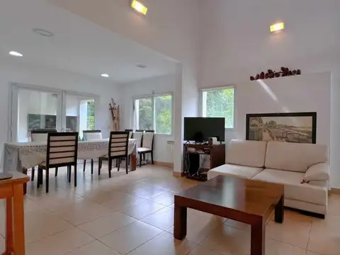 Casa en Venta en Barrio Bosque Peralta Ramos, USD 179.000
