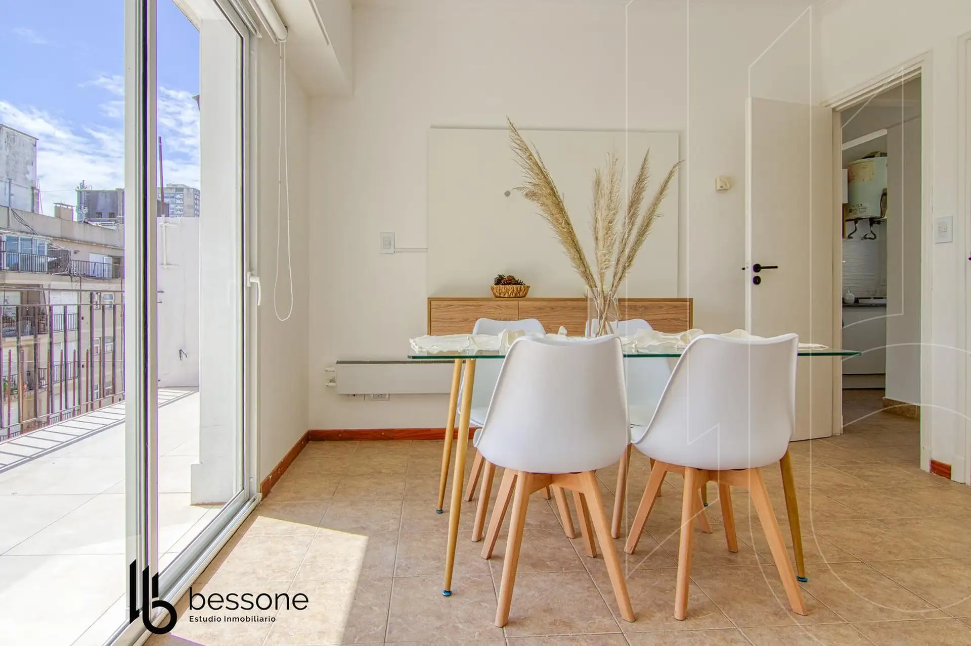 Amplio 3 ambientes reciclado – Excelente ubicación