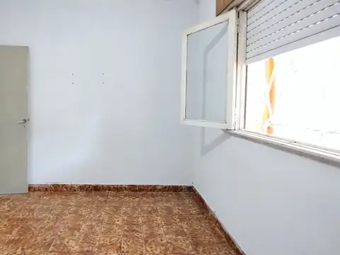 Depto Tipo Casa en Venta en Isidro Casanova, USD 55.000