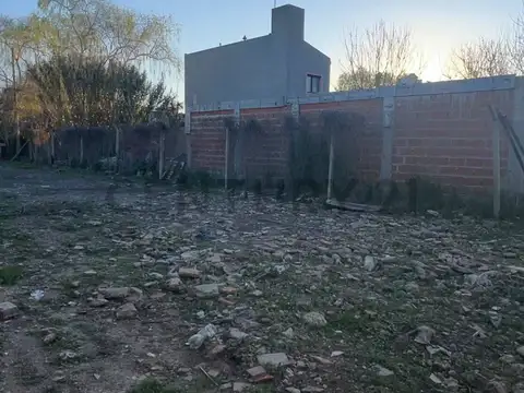 Lote de 337 m² en Villa Elvira, La Plata