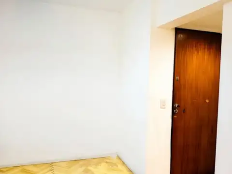Alvarez Thomas 3000, Piso 13