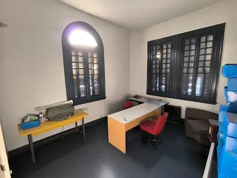 Local en Venta 80 años