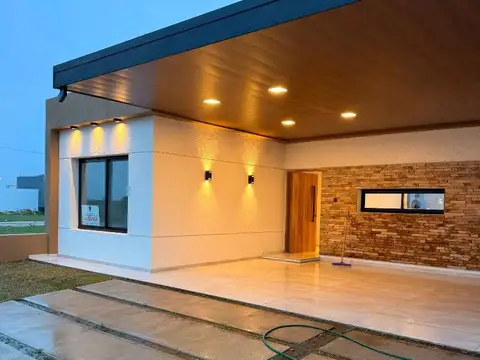 SE ALQUILA DÚPLEX PREMIUM A ESTRENAR EN NOBU TOWN – DOCTA