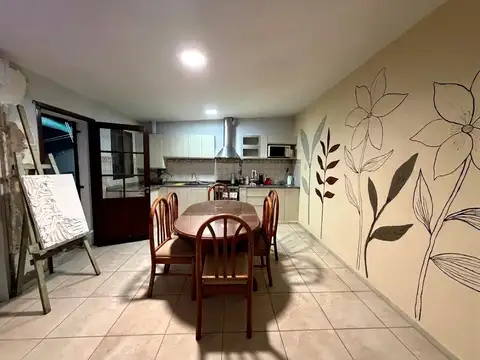 Casa en Venta en Lomas Este, USD 160.000