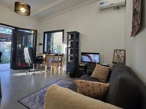 Casa 2 ambientes con 1 baño